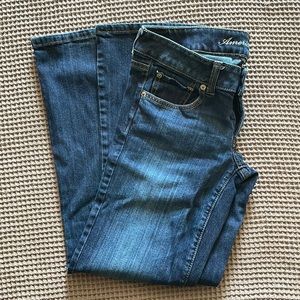 AE favorite bf jeans 6 short